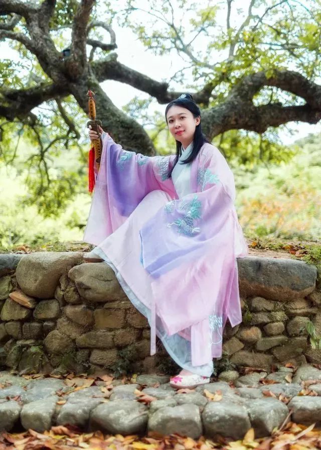 桃花马上请长缨