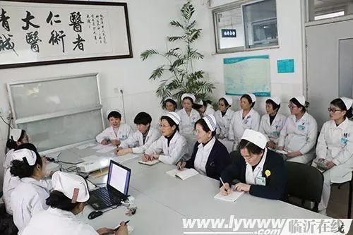 医院照片，大夫开会照片揭秘