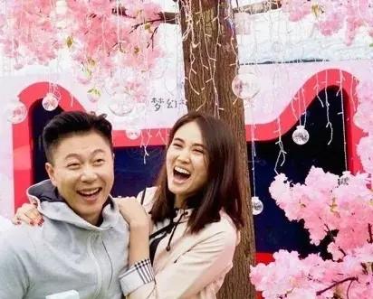 人民医院英文，连接健康与未来的桥梁