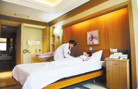 昆明中英安琪儿妇产医院，守护母婴健康的国际标准
