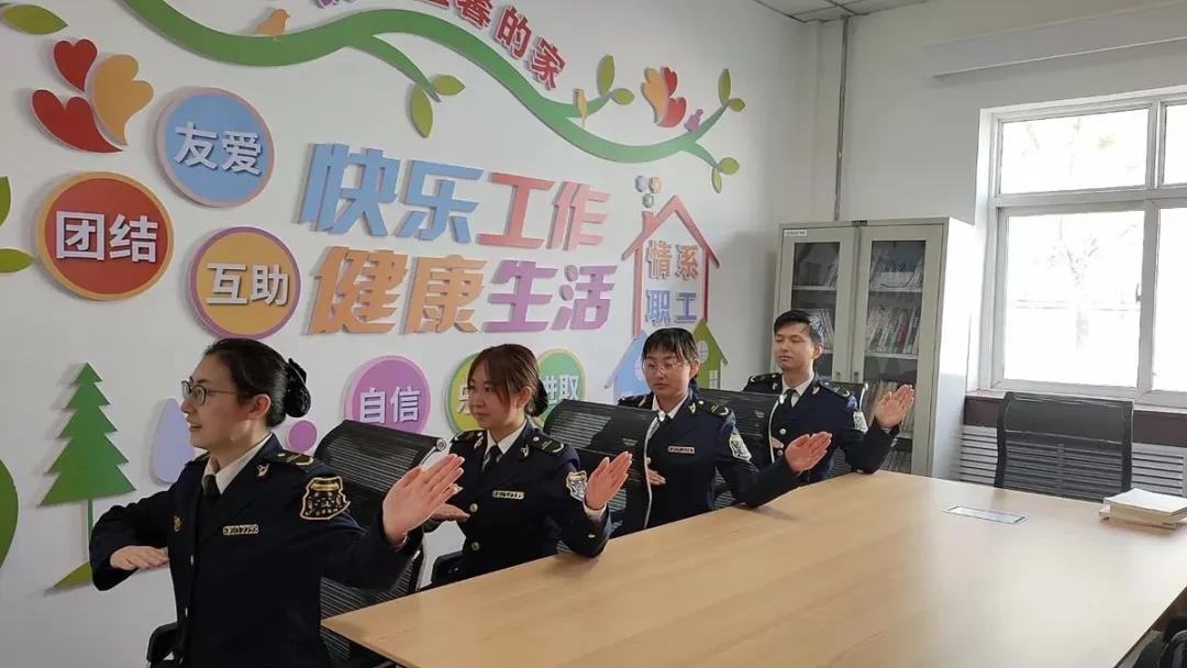 医院收费窗口，一张图片背后的故事
