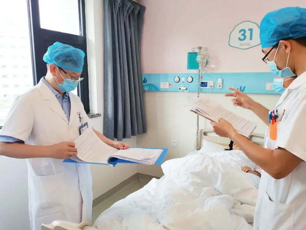 女性健康守护者，女性医生在线咨询的现代实践与意义