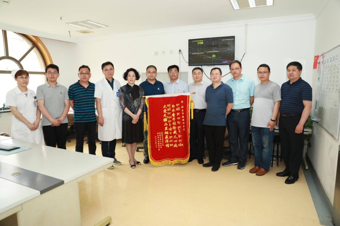 赠医生锦旗，医者仁心，大爱无疆