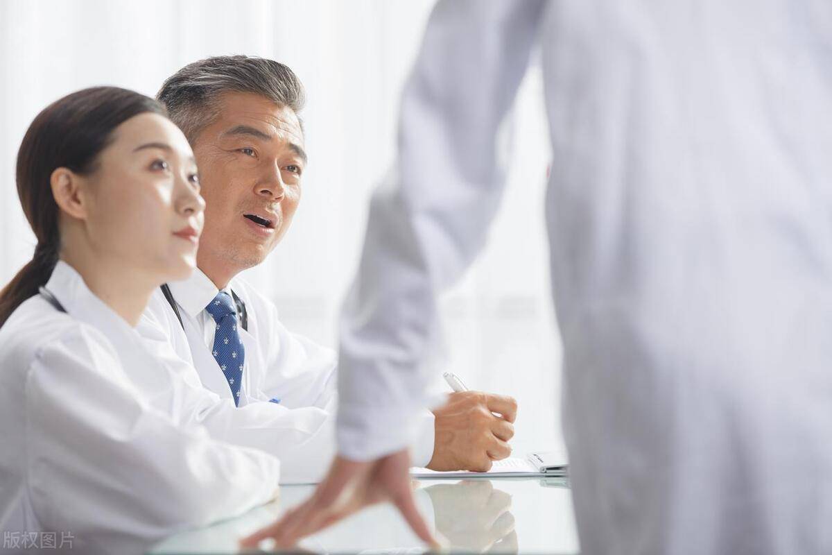 医生与患者界限，微信之争——探讨医生加患者微信的伦理与实际考量