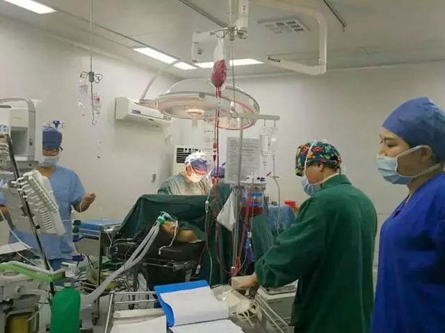 女人与生命的交响，一场肚子开刀手术的深刻启示