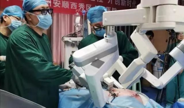 外科手术模拟器，重塑医学教育的未来