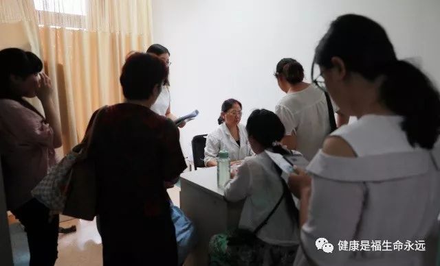 手术台，生命守护的阵地