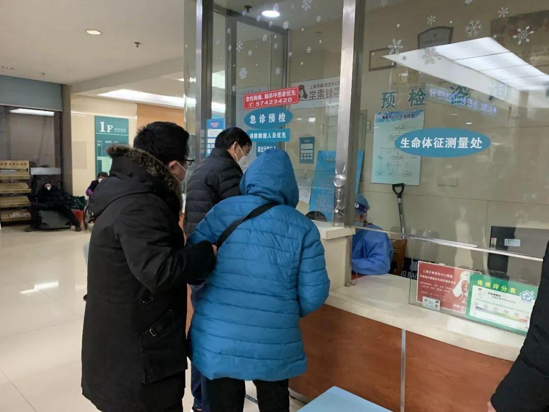 医院服务热线，您的声音，我们的关注
