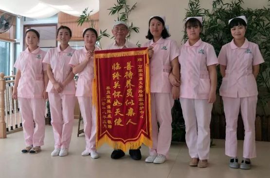 全国最有名的烧伤科医院，守护生命的火线英雄